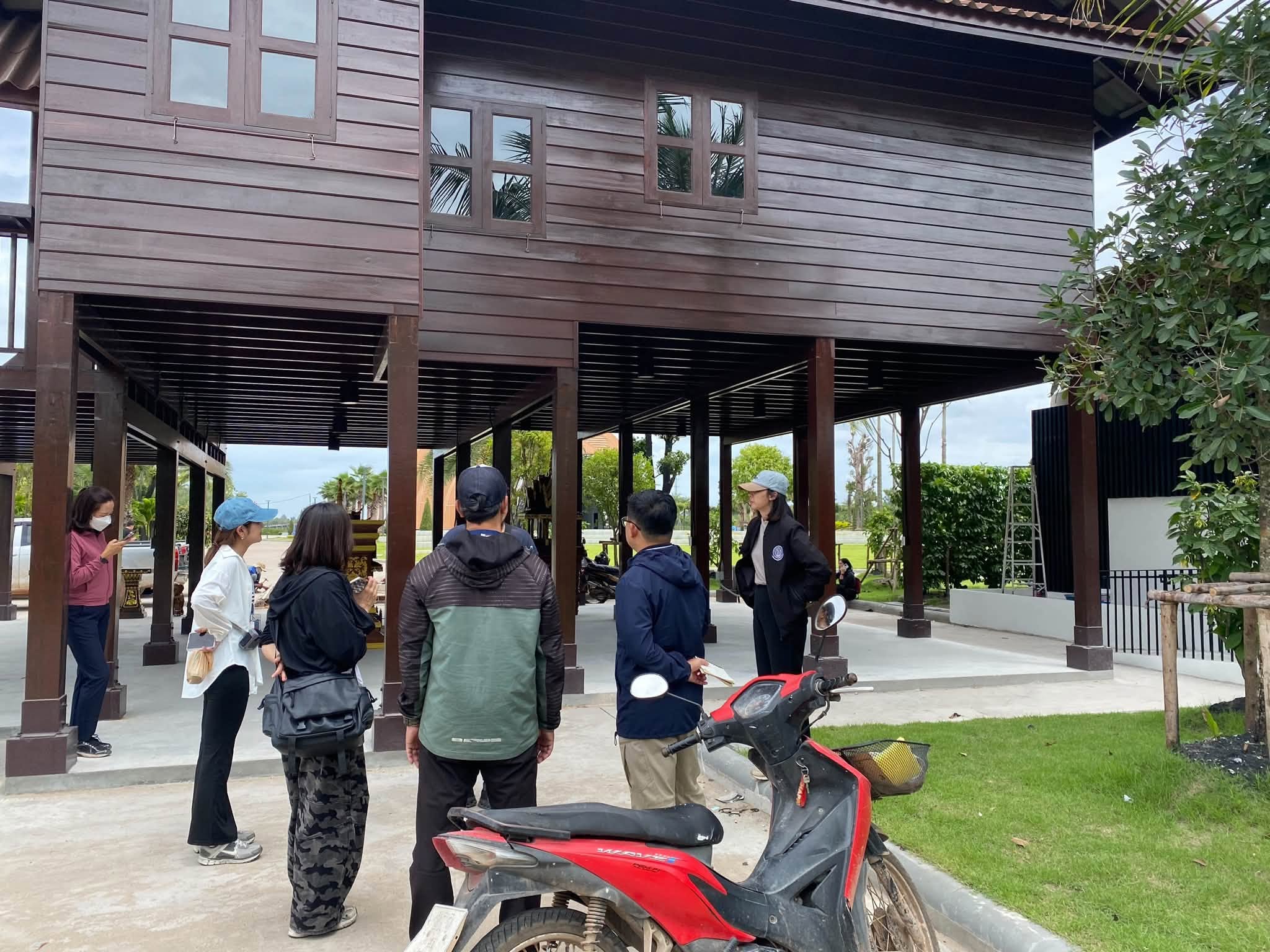 title - ส.ป.ก. ร่วมประชุมหารือแนวทางการจัดนิทรรศการเรือนอีสาน ในงานมหกรรมพืชสวนโลก จ.อุดรธานี